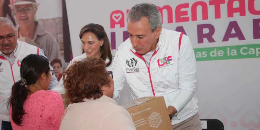 Pepe Chedraui y MariElise Budib entregan más de 2 mil 800 despensas en La Margarita
