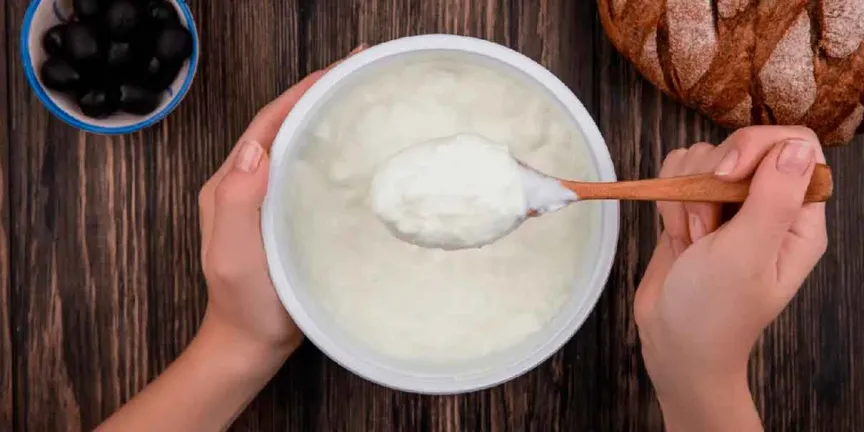 Este es el YOGUR griego más saludable según estudio de Profeco