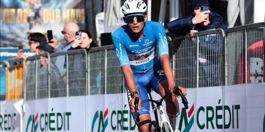 Isaac Del Toro asegura el título de la Tirreno-Adriático con brillante victoria