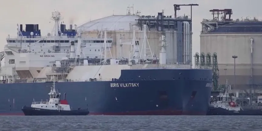 Petrolero de Rusia llega a Cuba con permiso de Trump y alivia crisis energética