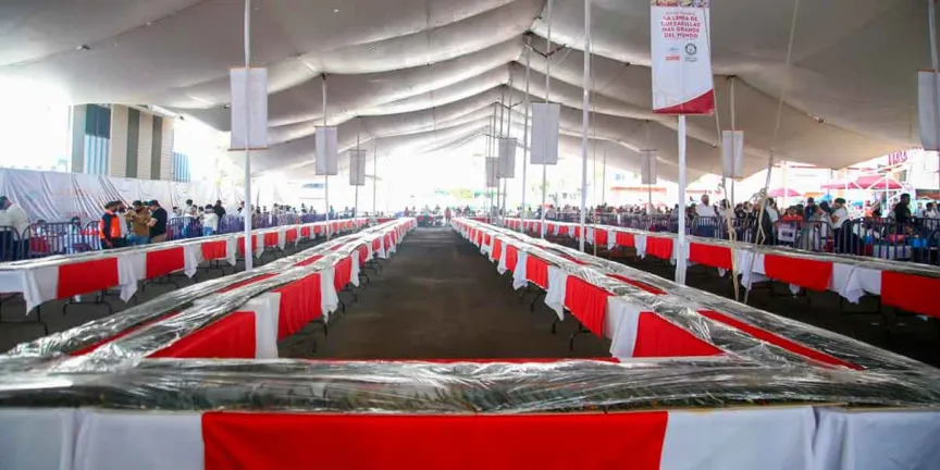 Santa Ana Nopalucan logra Récord Guinness con 11 mil quesadillas en fila