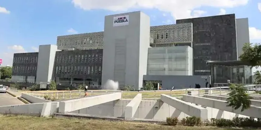 Ahora en los CIS se podrá pagar el predial de Puebla capital; oposición protesta