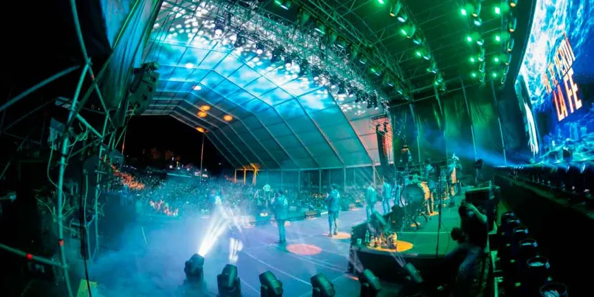 La Arrolladora armó el baile en el Teatro del Pueblo
