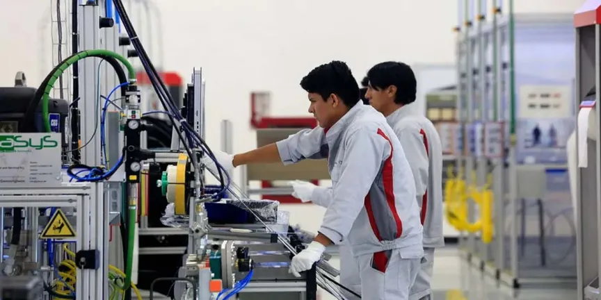 AUDI enfrenta semana laboral parcial, capacitación “obligada” y paro técnico