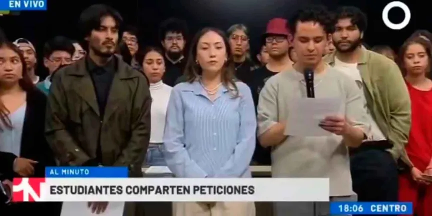 Estudiantes del IPN irrumpen en Canal 11 y denuncian desvío de recursos