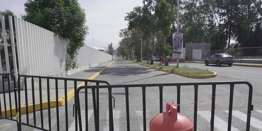 Vigilancia con lupa en cobro de estacionamientos privados en la feria 