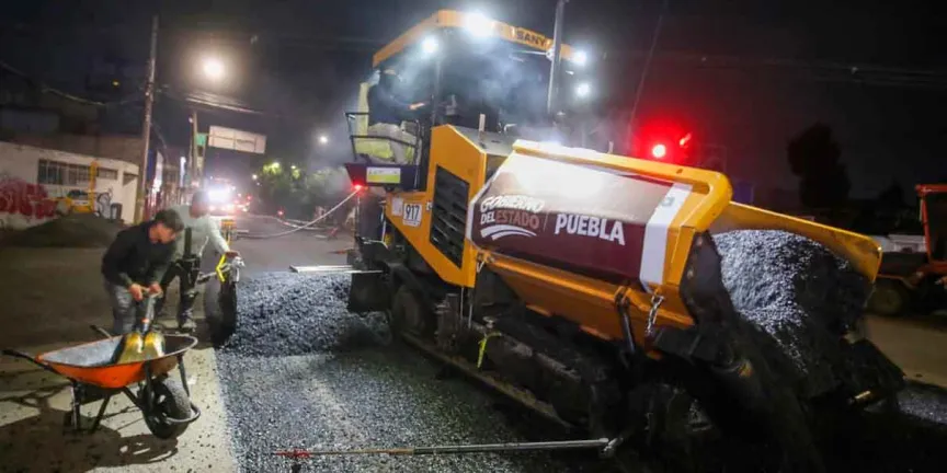 Gobierno estatal trabaja 24/7 en territorio; trenes de pavimentación avanzan en la Diagonal