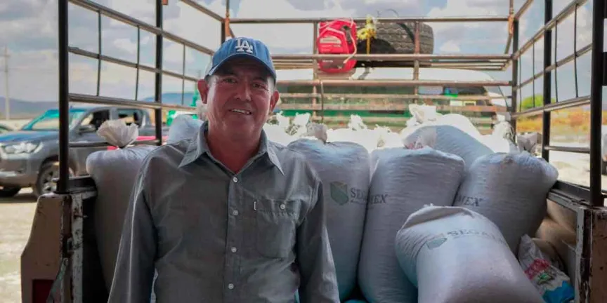 Inicia entrega de frijol negro para programas del Sistema Estatal DIF