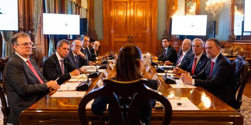 México y EU negocian T-MEC: automotriz abre diálogo clave