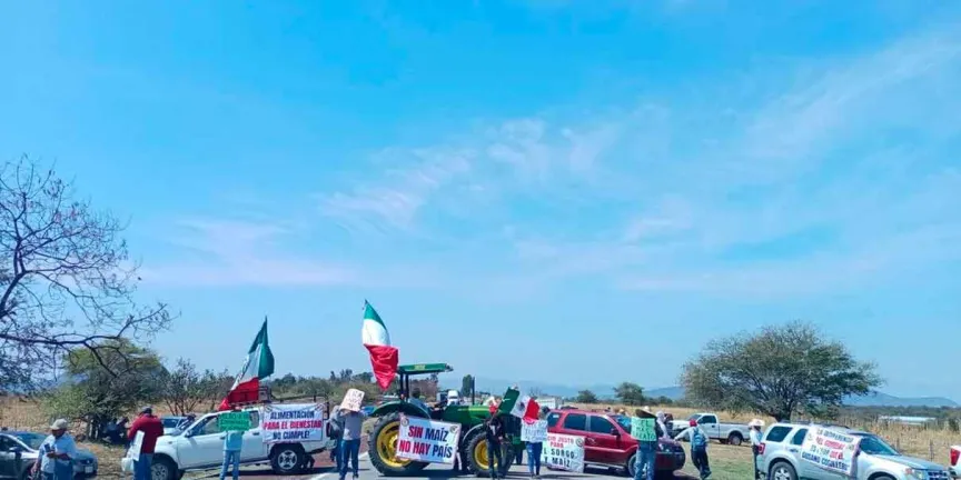 Sheinbaum responde a agricultores y transportistas: piden cambios al T-MEC y más apoyos