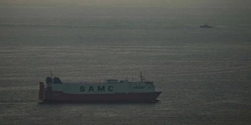 Trump ordena atacar barcos con minas en el Estrecho de Ormuz y eleva la tensión en Medio Oriente