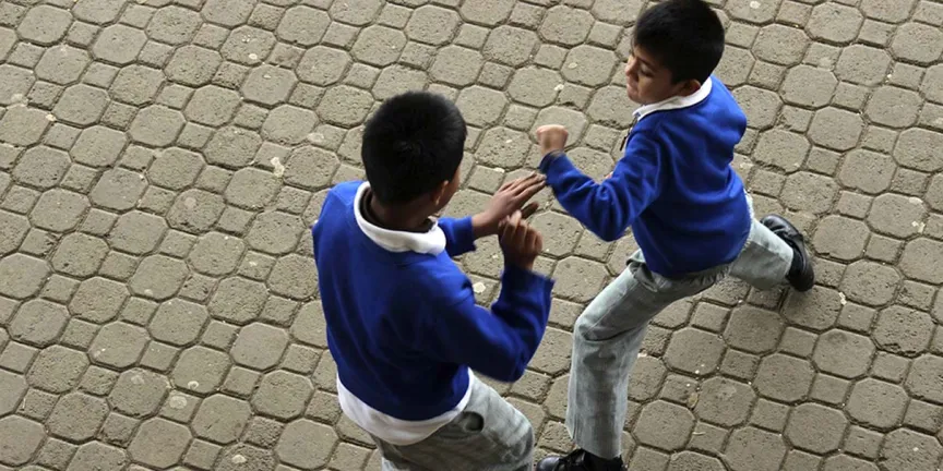  De contenido viral a crisis escolar: aumentan peleas entre adolescentes