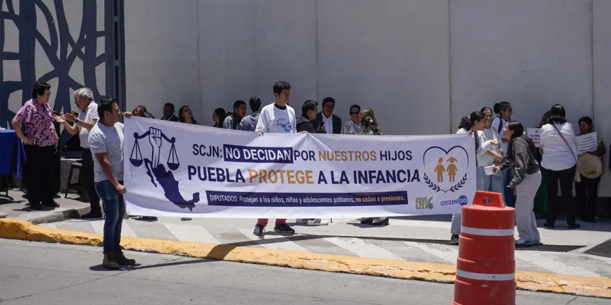 En Puebla, 17 mil firmas ciudadanas buscan frenar reforma de identidad de género infantil