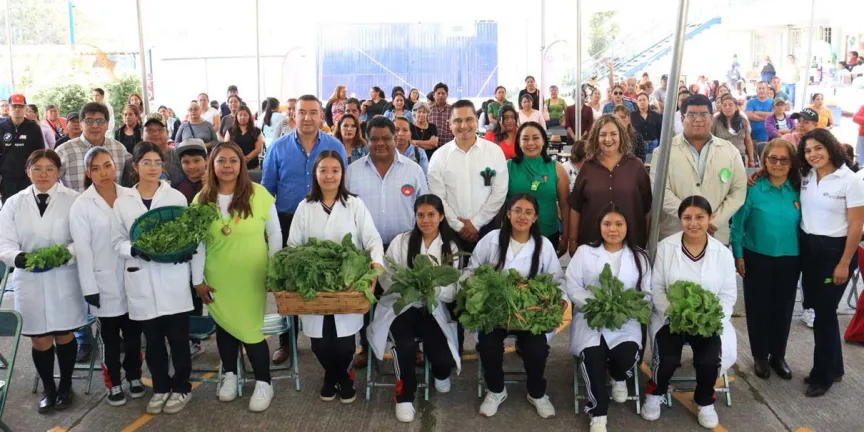 Pepe Chedraui impulsa capacitación ambiental en escuelas con huertos escolares en Puebla