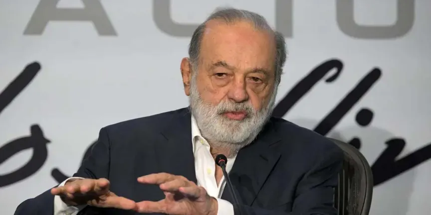 Slim advierte que Pemex y la baja producción de crudo frenan a México