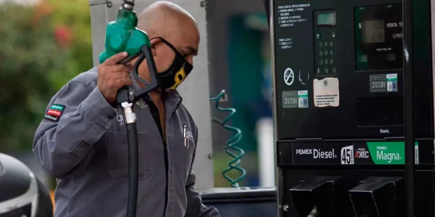 Suprema Corte avala que Profeco multe a gasolineras que entreguen menos litros de gasolina 