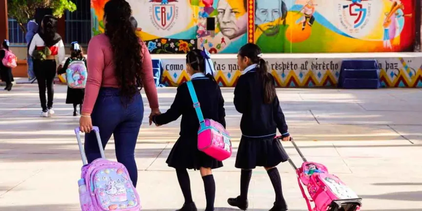 Vacaciones de tres meses preocupan a padres: “Tener a los niños en casa cuesta más”