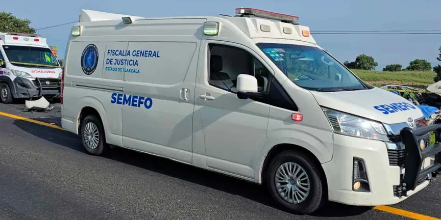 Choque entre camioneta y autobús en Cuapiaxtla deja cuatro muertos y un lesionado