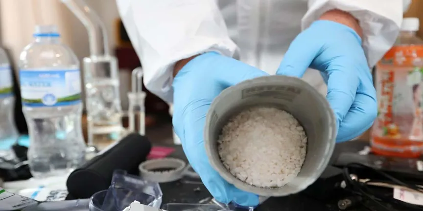 Cárteles mexicanos dominan la producción de metanfetamina en Norteamérica, alerta la ONU