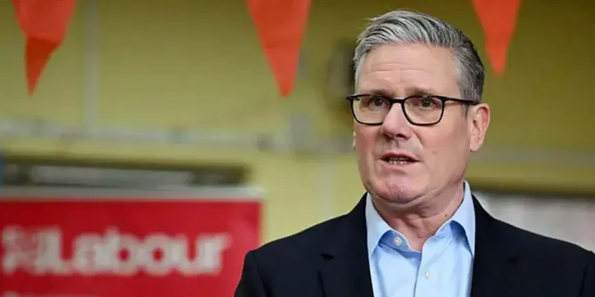 Keir Starmer dimite como primer ministro tras caída histórica de aprobación en Reino Unido