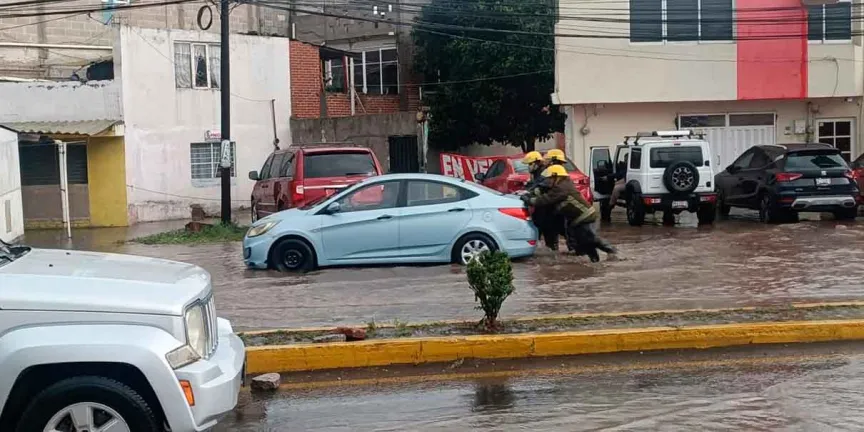 Fuertes lluvias generan afectaciones viales en San Martín Texmelucan