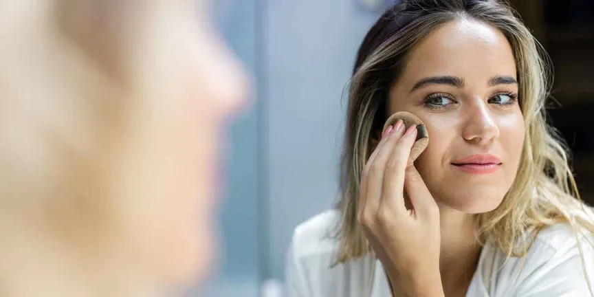 Adiós al efecto máscara: la tendencia de maquillaje que transforma tu piel en minutos