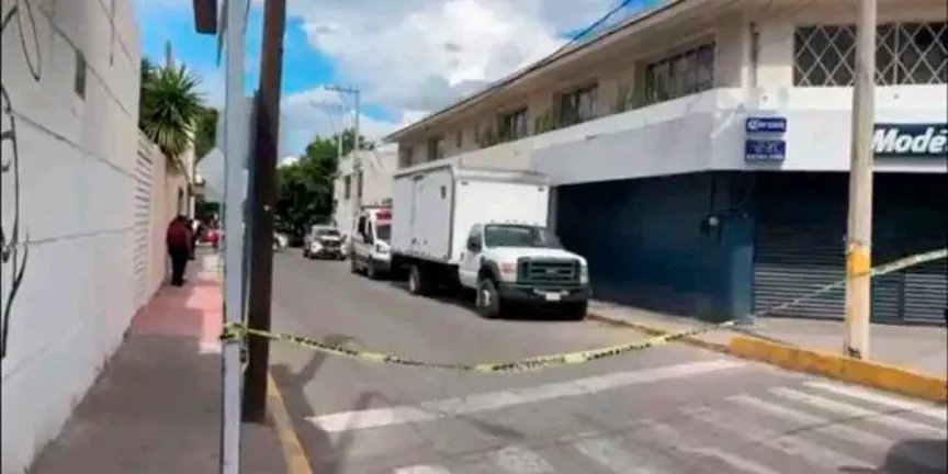 Investigan muerte de una mujer localizada en una casa de Tehuacán