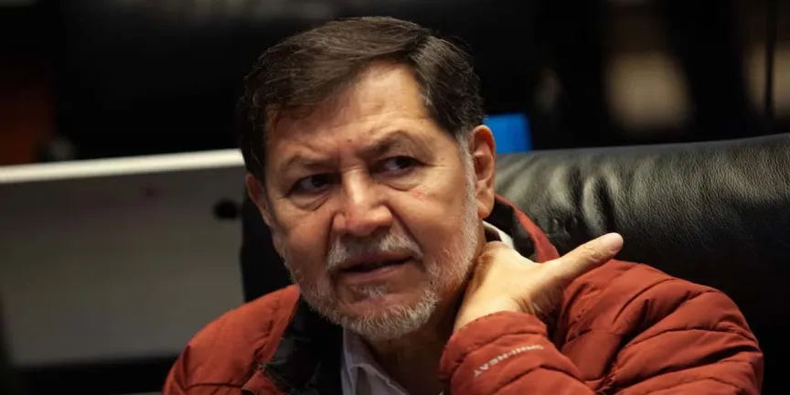Noroña en Puebla genera debate tras molestarse por asistentes indígenas que no hablan español