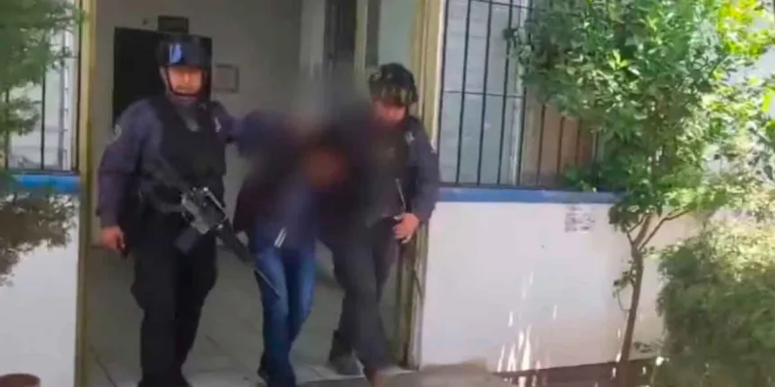 Un padre en Chiapas es acusado de ofrecer a su hija de 12 años por 25 mil pesos. La Fiscalía busca una sentencia de hasta 30 años de prisión por violencia y explotación infantil.
