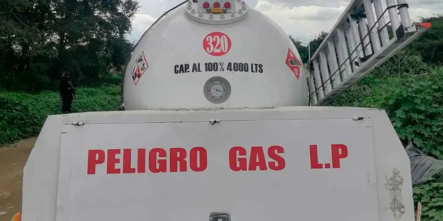 La Policía Estatal y Marina se enfrentaron a huachigaseros en El Verde