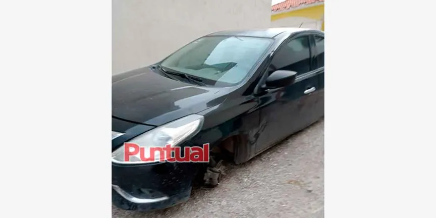 Delincuentes despojan de llantas a vehículo en Texmelucan; vecinos exigen mayor seguridad