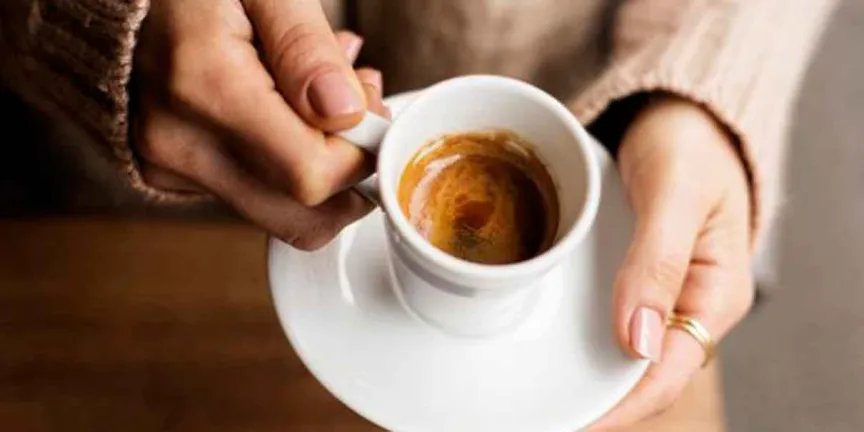Beber café todos los días reduce hasta 47% el riesgo de cáncer de hígado