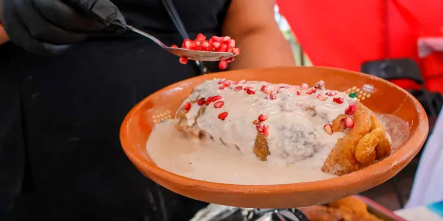 Turismo en Puebla crece durante 2026 impulsado por visitantes y Chiles en Nogada