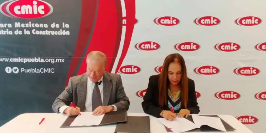 Trabajadores de la CMIC Puebla tendrán descuentos de hasta 50% en la UPAEP