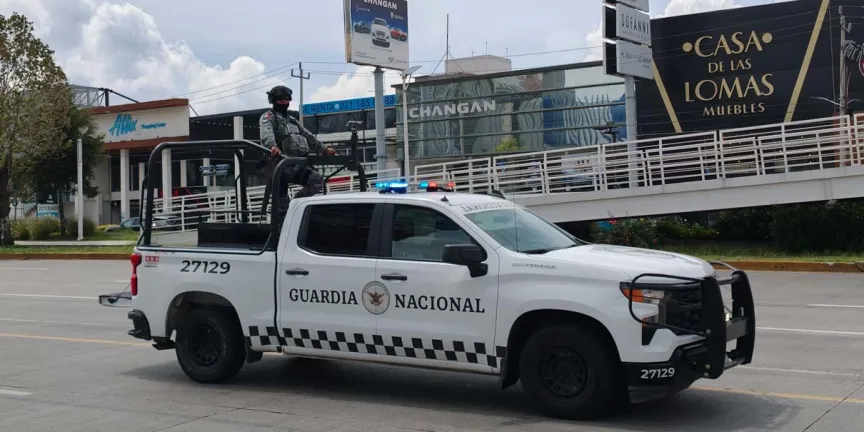 Francotirador vuelve a atacar en la vía Atlixcáyotl; automovilista resulta ileso