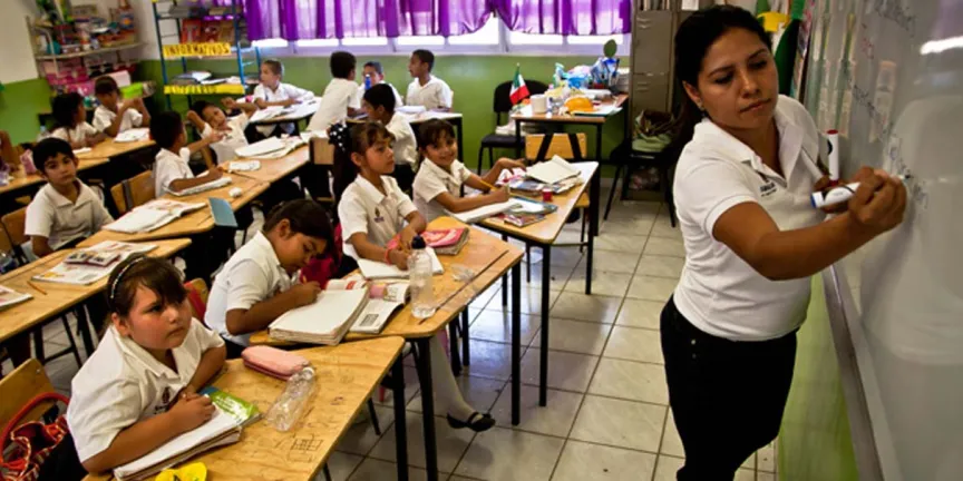 Maestros y personal educativo tendrán aumento salarial en 2026; SEP lo hace oficial