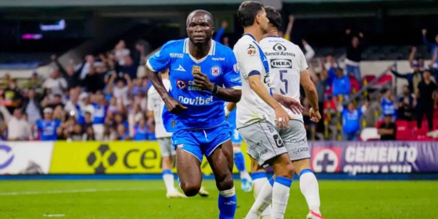 Cruz Azul remonta y vence 2-1 al Puebla en el Estadio Banorte