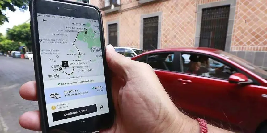 Puebla regula a UBER como transporte mercantil; cumplirá revista vehicular