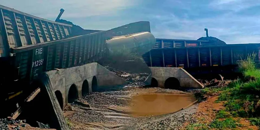Tren de Ferromex se descarrila y derrama 59 mil litros de sustancia química