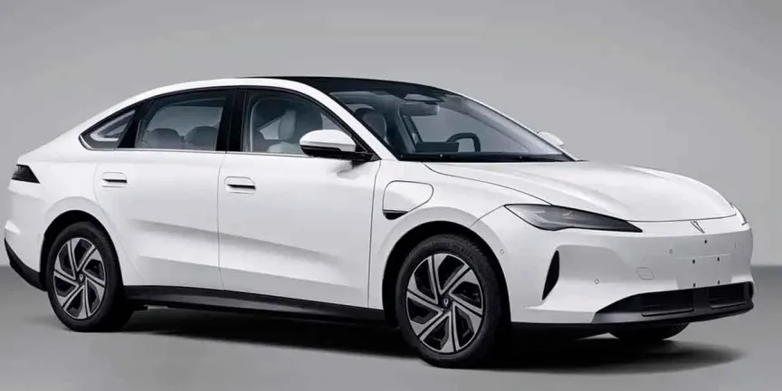 Volkswagen presenta su nuevo sedán eléctrico de bajo costo para China