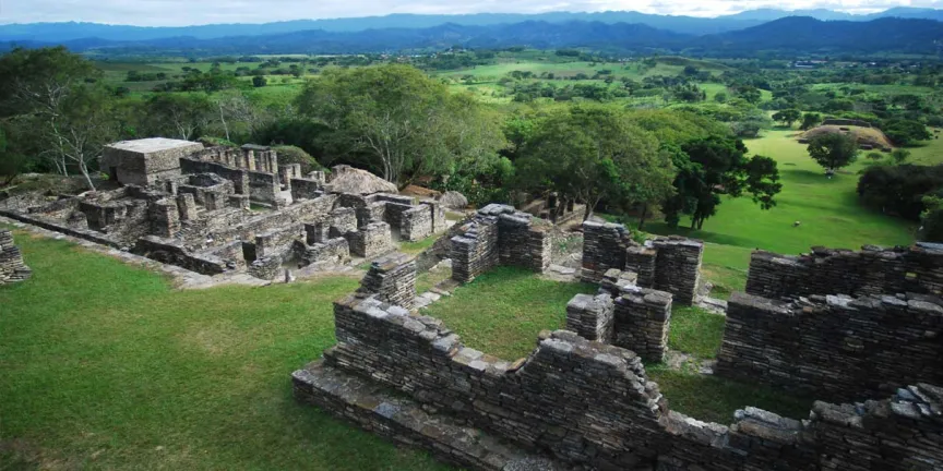 Zona Arqueológica de Toniná, Chiapas: el destino ideal para los amantes de la arqueología