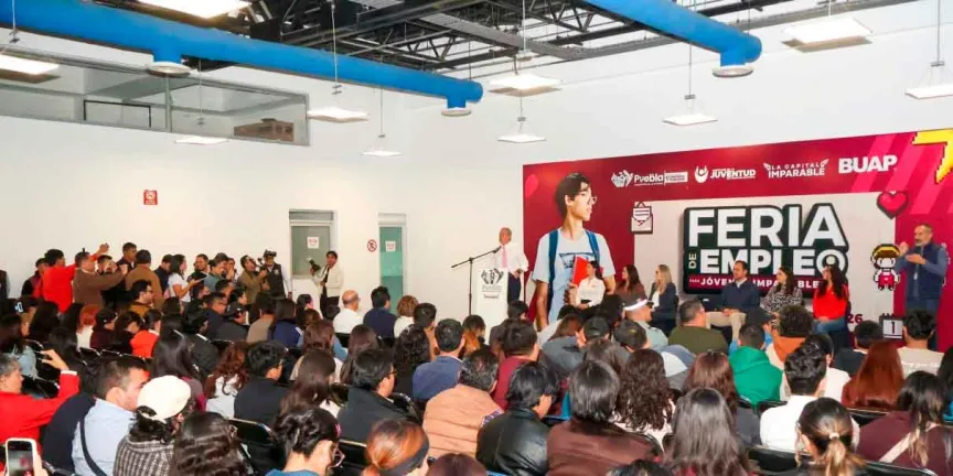 Acerca Pepe Chedraui a jóvenes a opciones de empleo formal en coordinación con la BUAP
