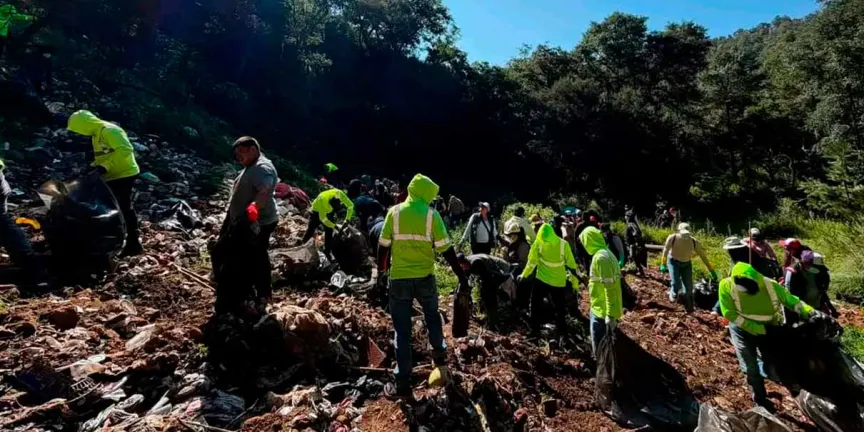 Retiran toneladas de basura en barrancas de Tlahuapan para sanear el río Atoyac  