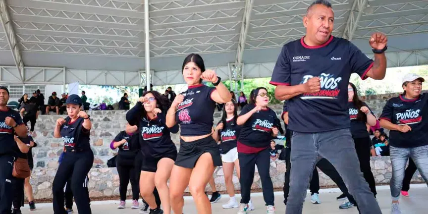 Gaby “La Bonita” Sánchez encabeza clase de box en Puebla