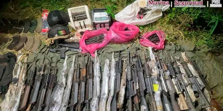 Hallan campamento con explosivos y 33 armas largas en Sinaloa