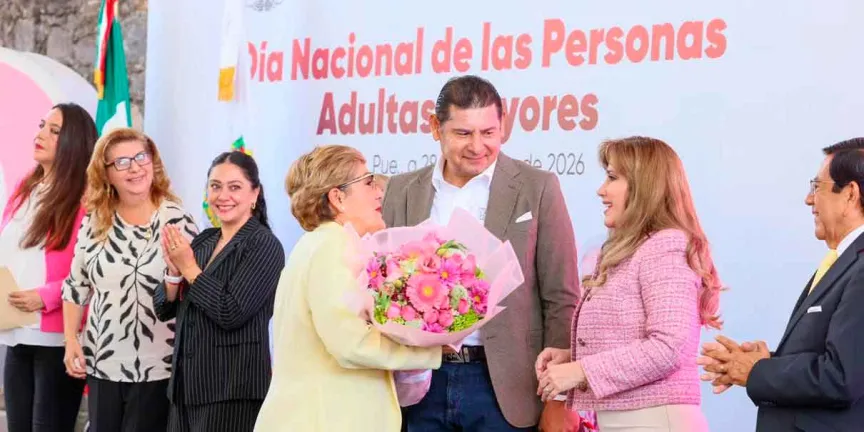 Personas adultas mayores son pilares en las familias: Armenta Mier