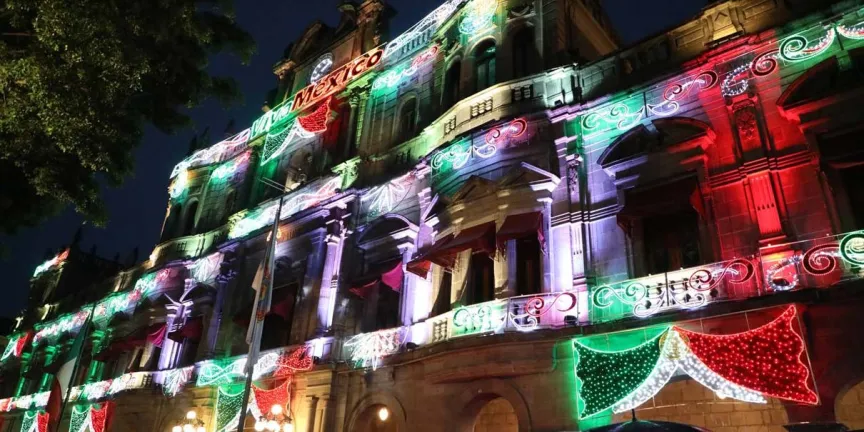 Puebla prepara encendido de luces y Grito de Independencia