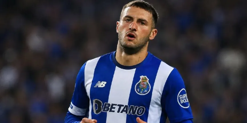 Santiago Giménez ya dio el sí al Porto y espera acuerdo con Milan
