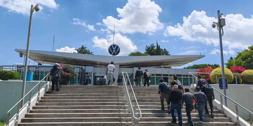 Volkswagen propone aumento global de 10.04%