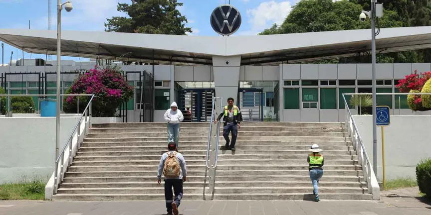 RMF advierte que huelga en Volkswagen golpearía economía de Puebla